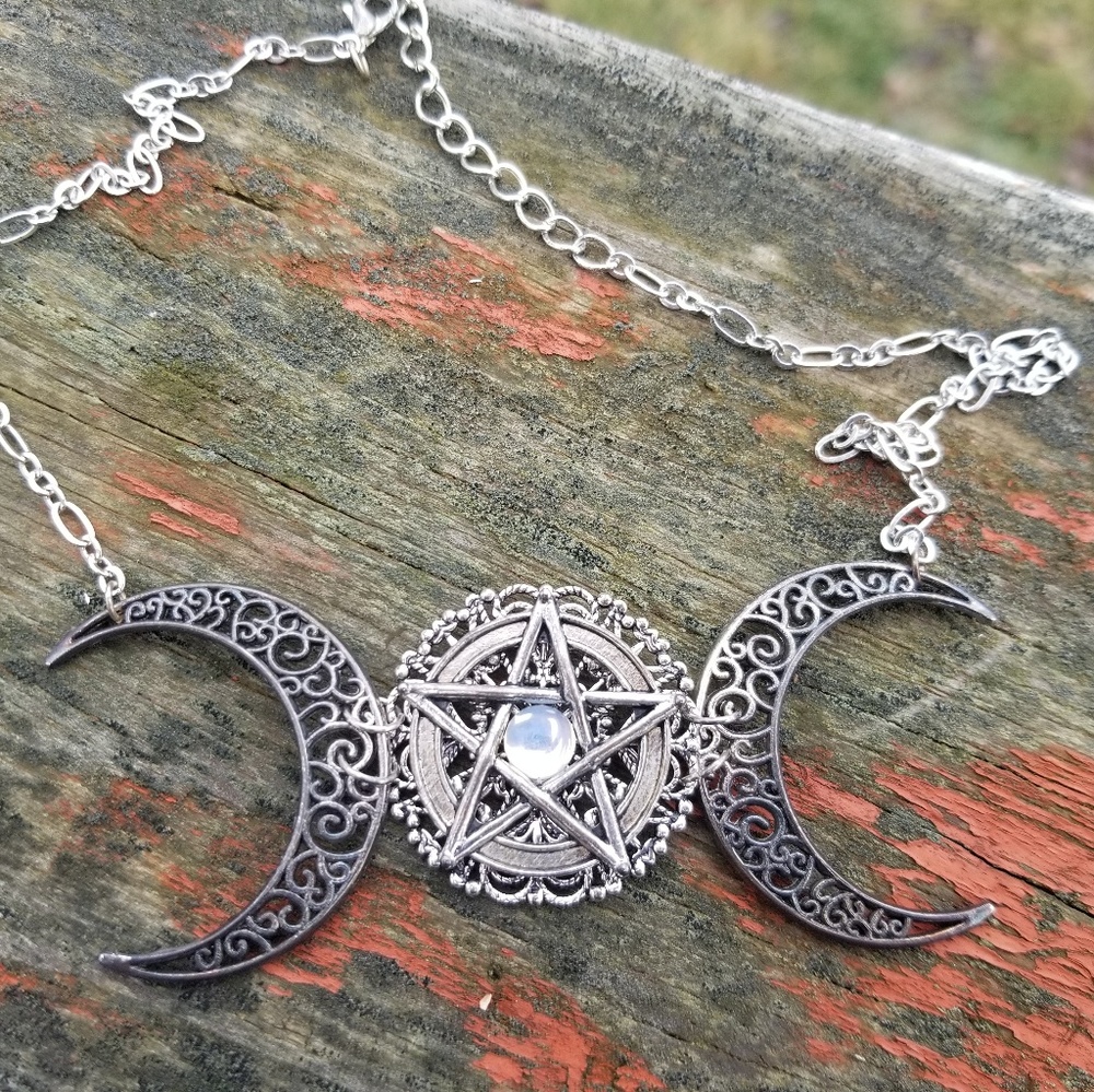 Triple moon goddess necklace